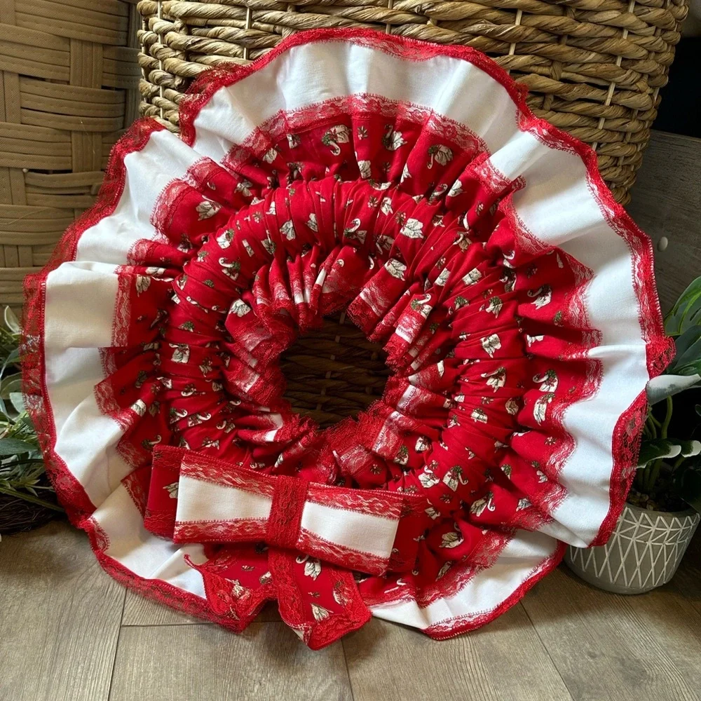 Vintage 1970s Christmas Holiday Wreath Handmade Red White Ruffled Swan Print